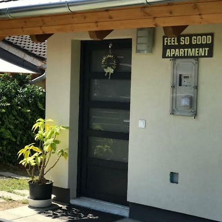'Feel So Good' Apartment Göd Zewnętrze zdjęcie
