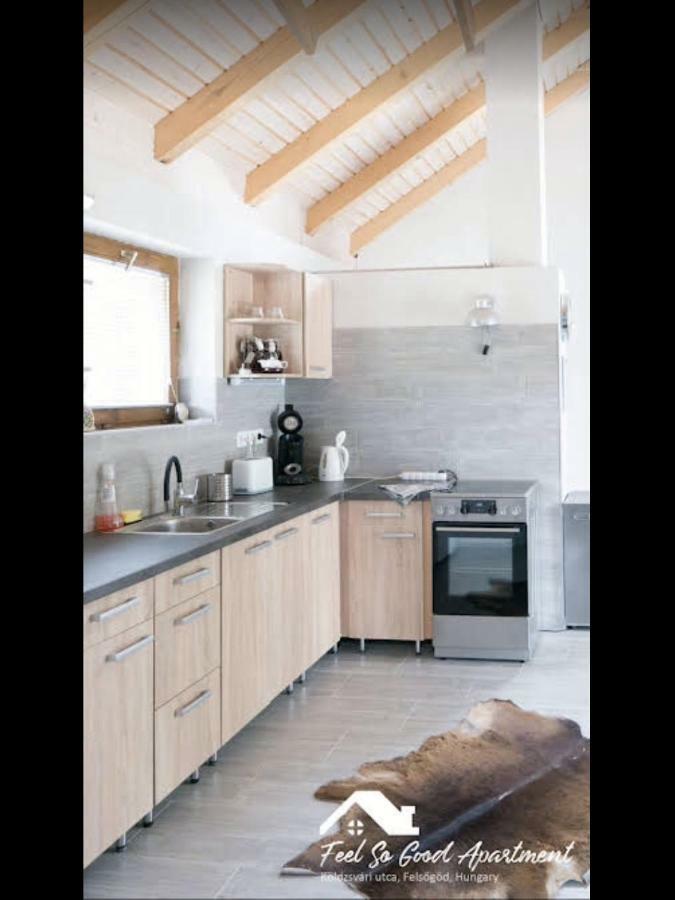 'Feel So Good' Apartment Göd Zewnętrze zdjęcie